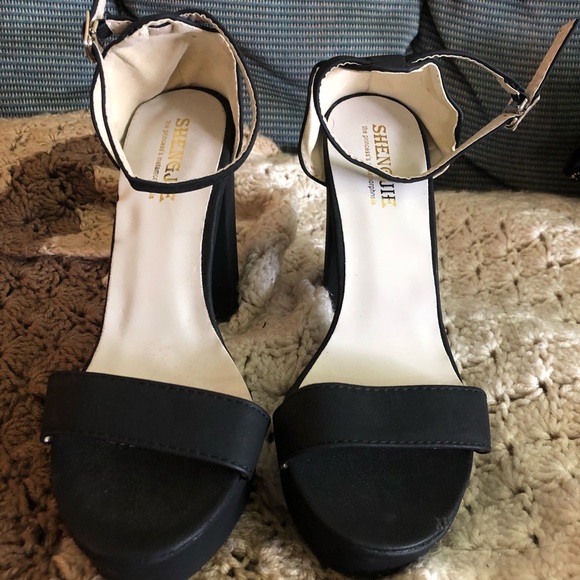 Black High Heels - Picture 2 of 3